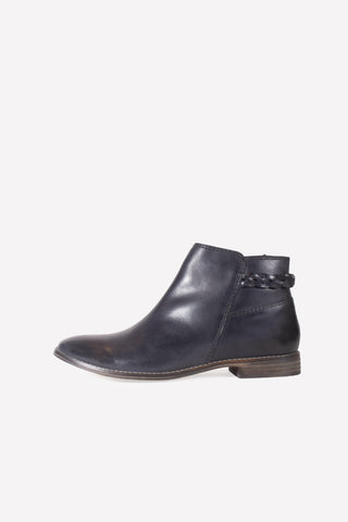 Maya Black Ankle boot - oobashIndia